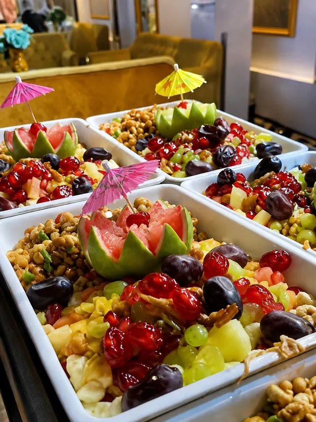 Royalston Grand catering presentation